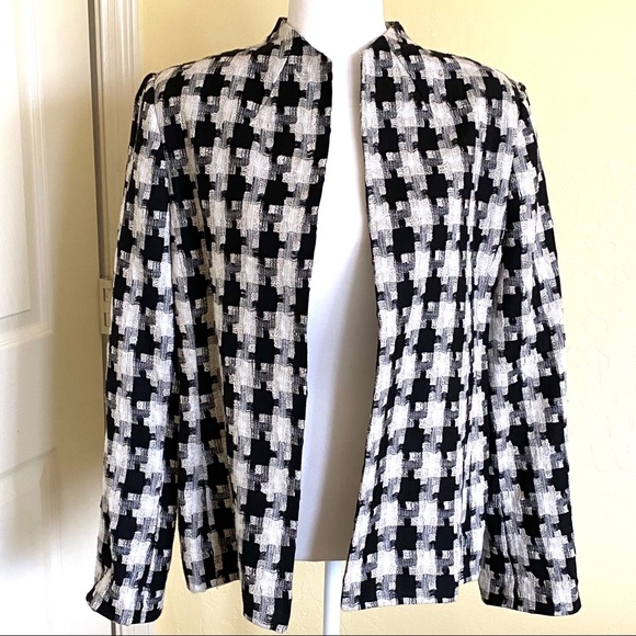 Austin Reed Jackets & Blazers - Vintage Austin Reed Black Beige Linen Open Blazer